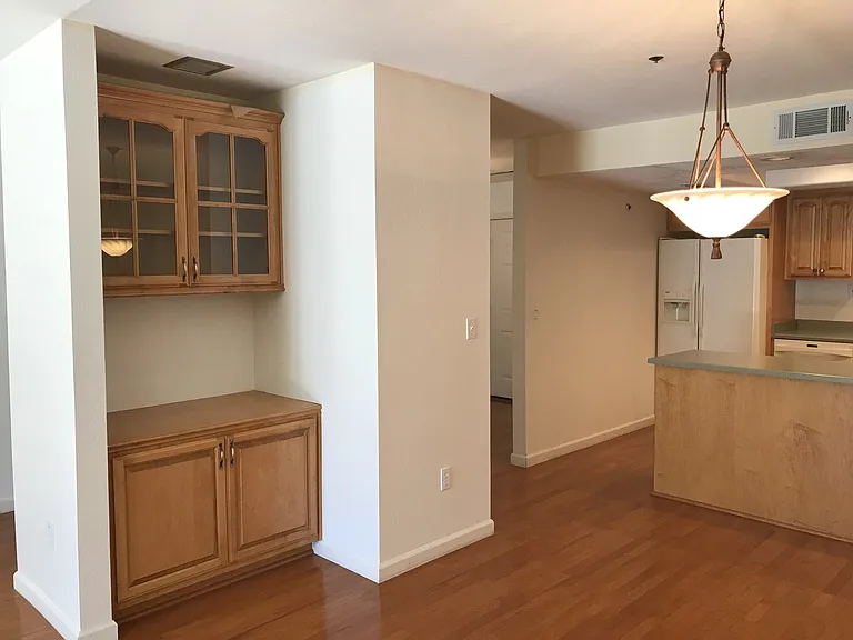 1633 San Vicente Ave — Photo 9
