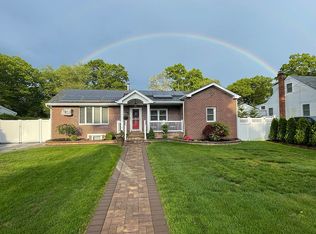 1283 Minerva Ave, West Islip, NY 11795