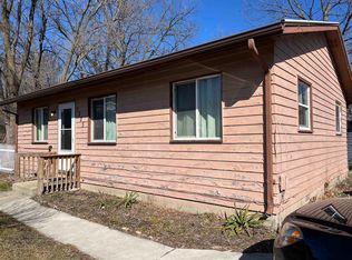 1325 E Broad St, Beloit, WI 53511