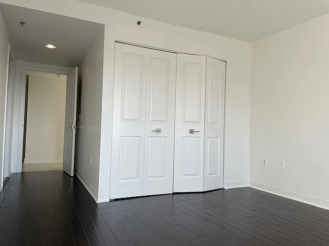 2 bed, 1060 sqft, $5,000 — Photo 3