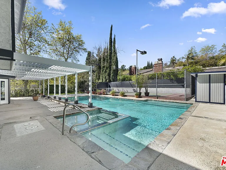 2937 Deep Canyon Dr — Photo 30