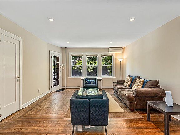2nd image of 9913 Ascan Ave