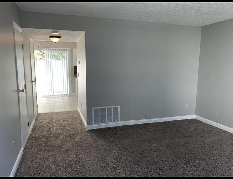 1615 N Star Ave — Photo 6