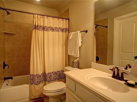3rd image of 10528 Matador Dr