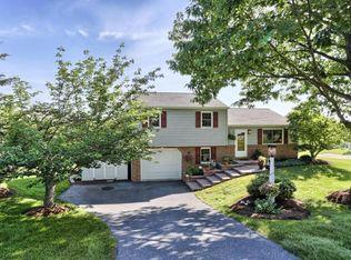 204 Joyce Dr, Lititz, PA 17543