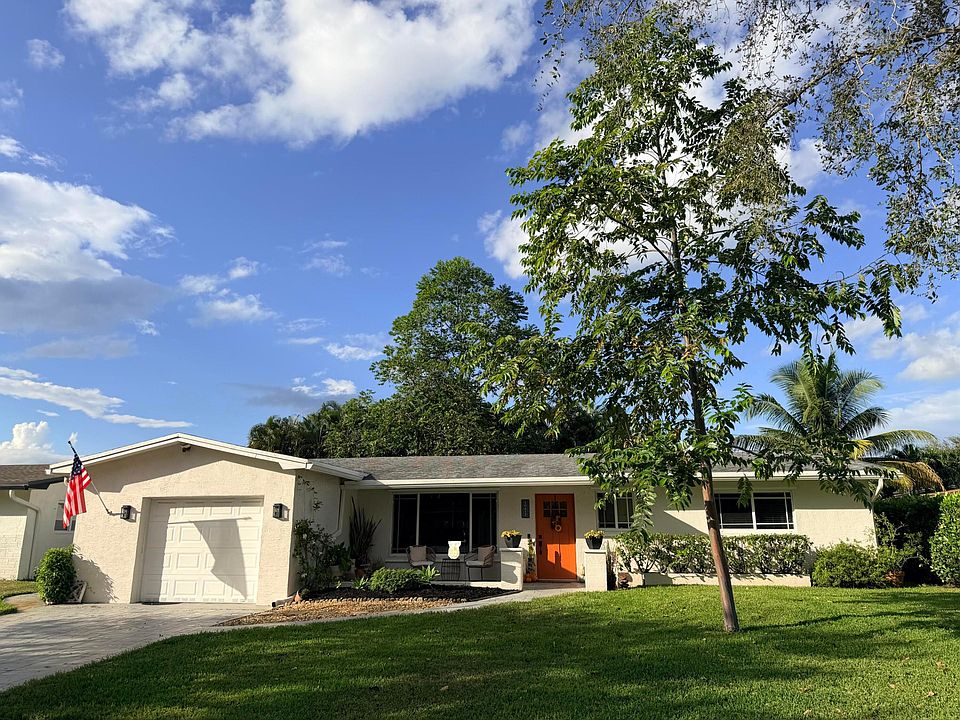 1st image of 10611 NW 18th Place