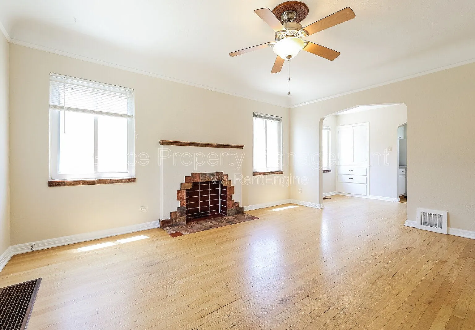 3 bed, 2.0 bath, 1495 sqft, $2,695 — Photo 3