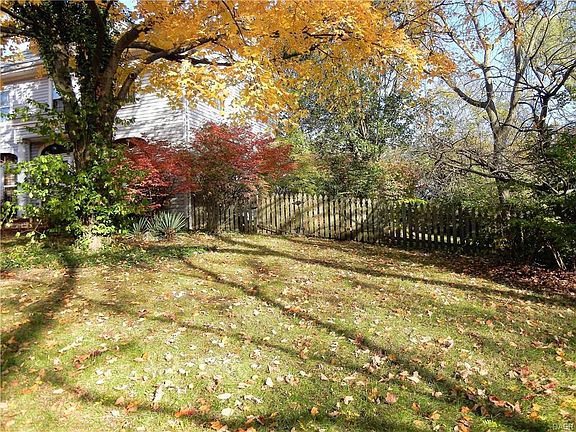 4th image of 1614 Olmsted Pl