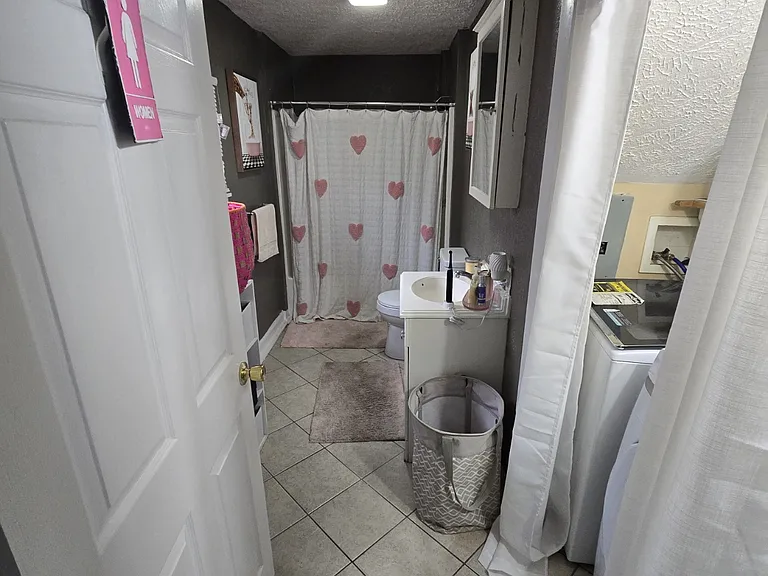 670 Willey St — Photo 9