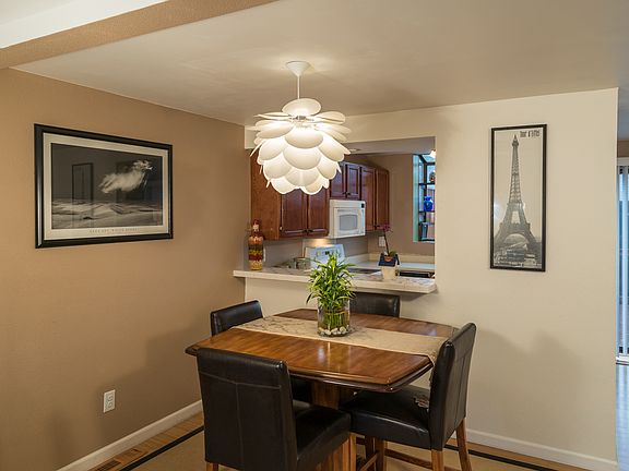 5th image of 9828 NE 137th St #9