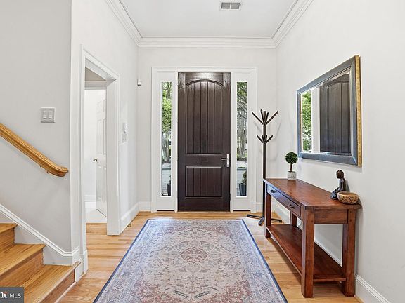 5th image of 8455 Portland Pl