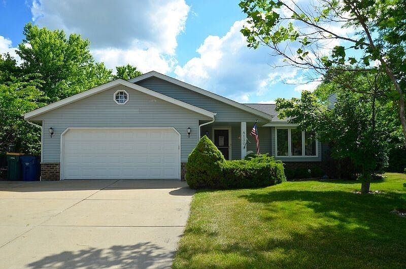 1st image of 8130 S Wildwood Dr
