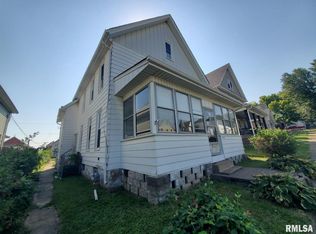 410 9th St, Moline, IL 61265
