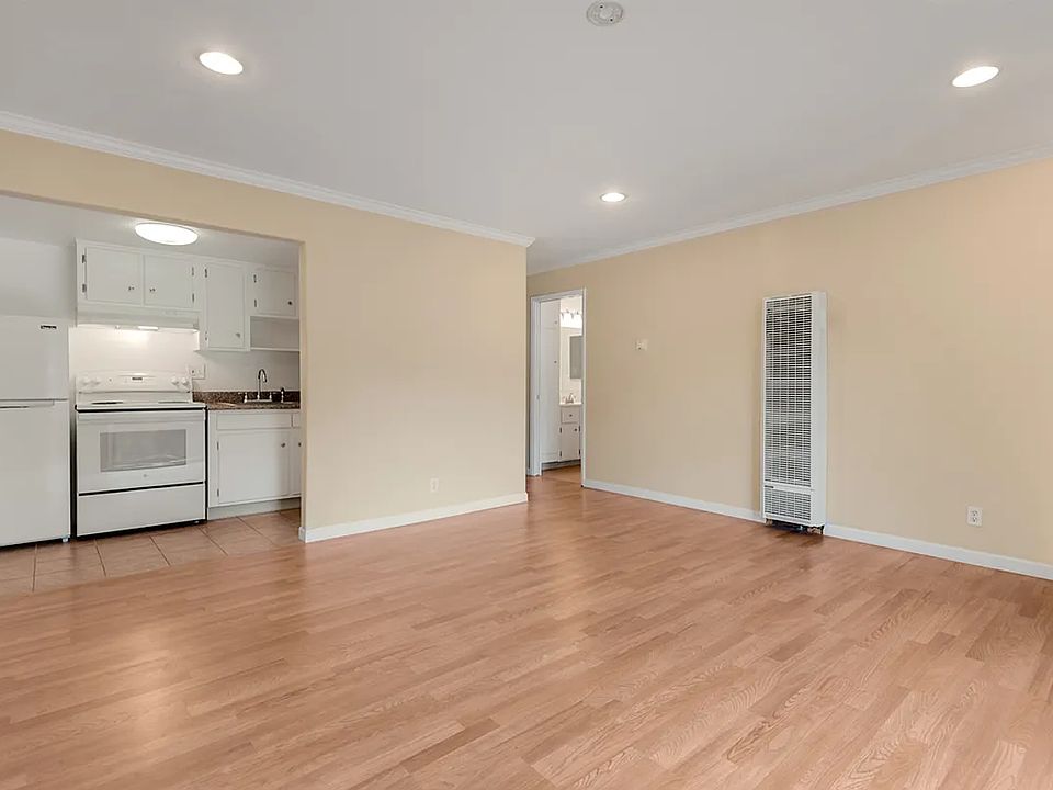 1st image of 1735 Woodland Ave #9
