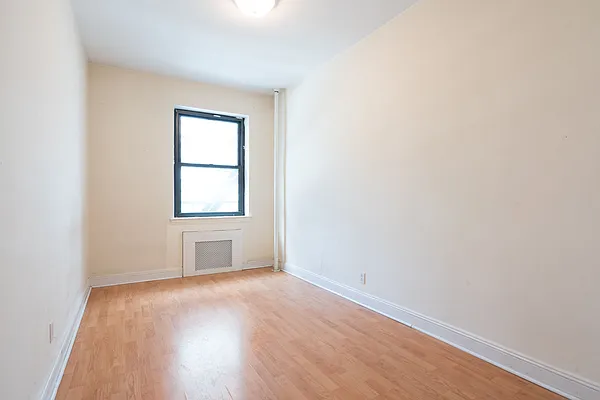 Rented by Anchor Associates | media 6