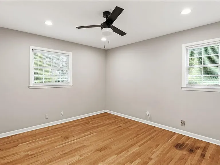 4411 Langdon Dr — Photo 17