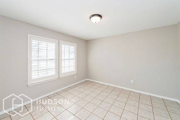 2nd image of 2611 Cattleman Dr