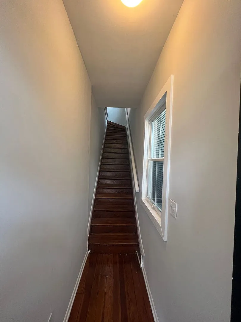 Charming Historic Duplex In the Heart if Savannah's Historic District — Photo 3