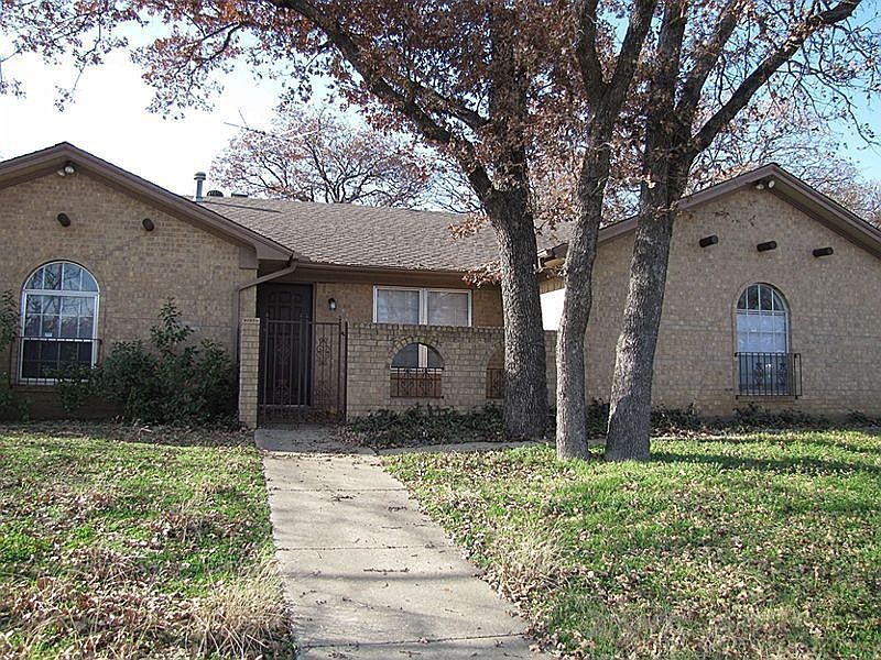 1st image of 1405 Wade Dr