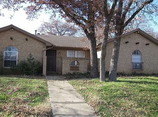 1405 Wade Dr, Bedford, TX 76022