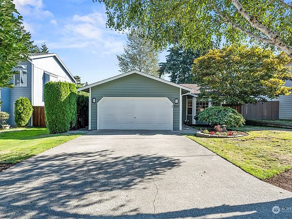2nd image of 2521 56th Avenue NE