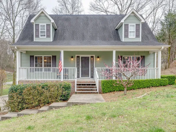 107 Eastwood Dr, Dickson, TN 37055