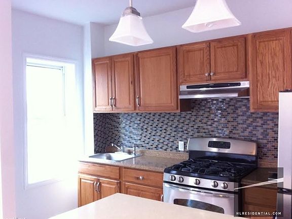 2nd image of 31 Herkimer St #4