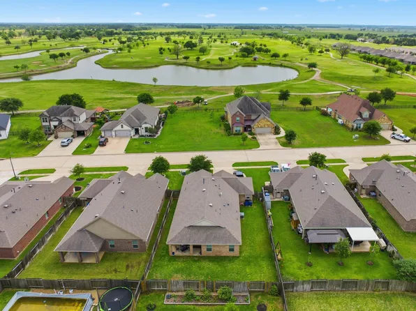 2018 Eagle View Dr, Navasota, TX 77868