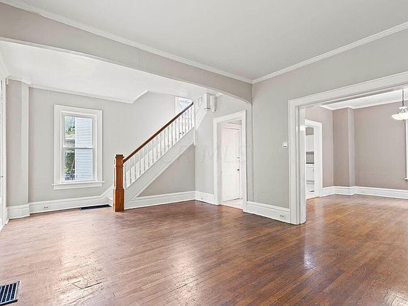 4th image of 2411 Medary Ave