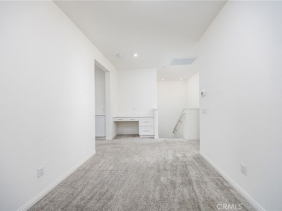 5th image of 17 Aria St