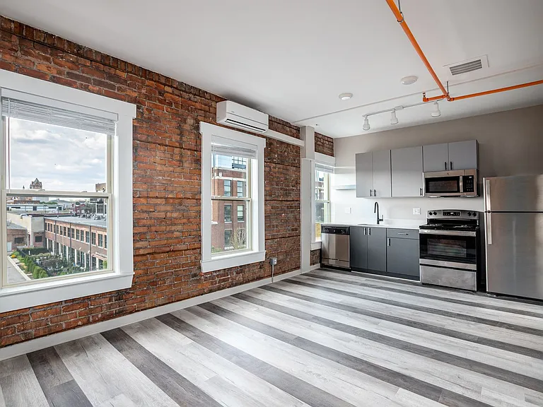 The Lindley — Photo 18
