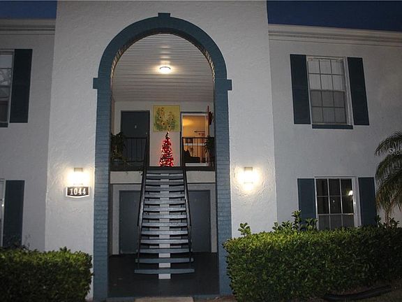 3rd image of 1044 Plantation Dr APT E4