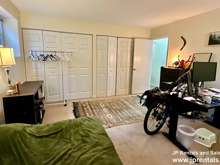 804 Centre St #7 — Photo 11