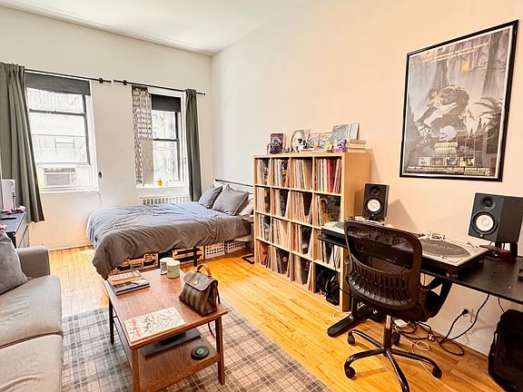 4th image of 52 Saint Marks Pl APT 3C