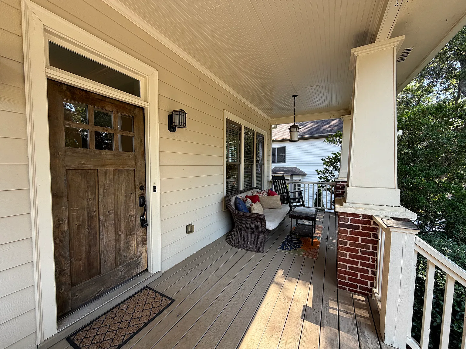 3 bed, 2.5 bath, 2322 sqft, $3,495 — Photo 2