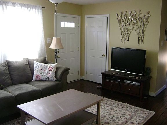 3rd image of 1501 Whitlone Dr