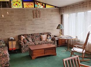 724 Wayne Ave, Ellwood City, PA 16117
