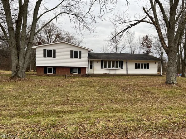 25727 Hartley Rd, Beloit, OH 44609