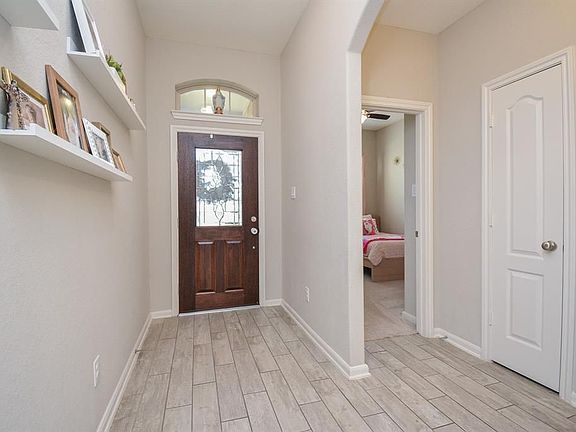 4th image of 23806 Villa Lisa Dr