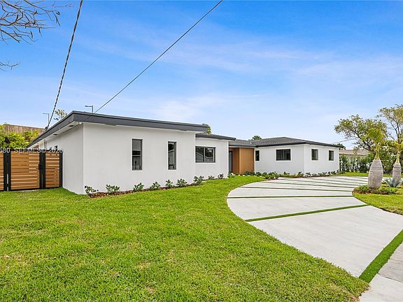4th image of 9261 SW 80th Ter