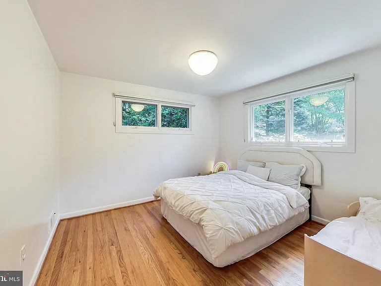 6515 E Halbert Rd — Photo 26