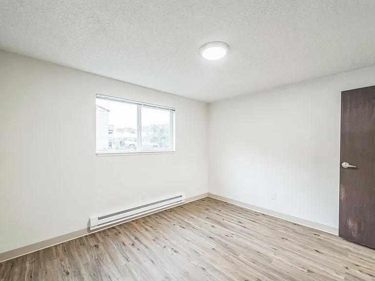 The 1800 Place Apartments — Photo 14