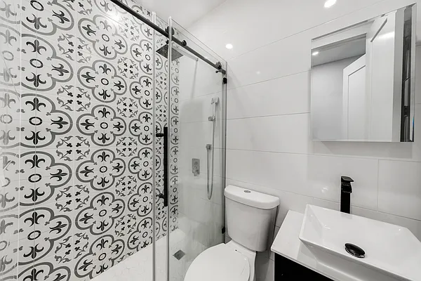 Rented by Vector New York, LLC | media 10