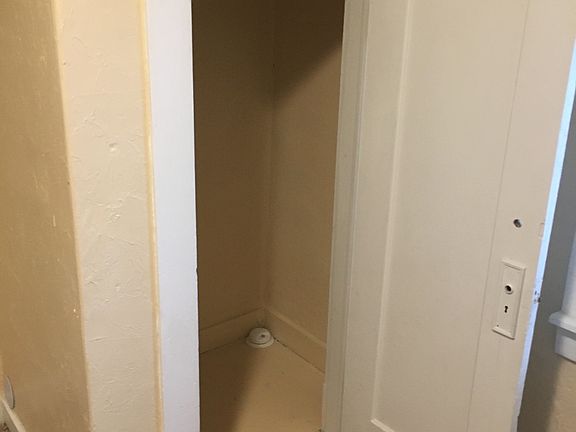 4th image of 118 N 1st E #2