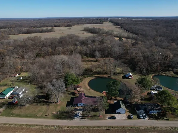 12300 Applegate Rd, Bridgeport, IL 62417