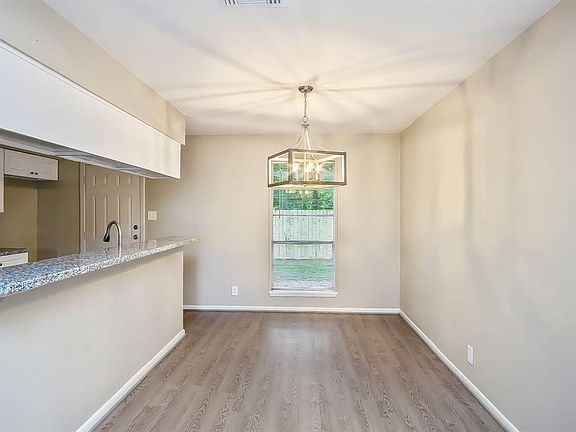4th image of 301 Milam St