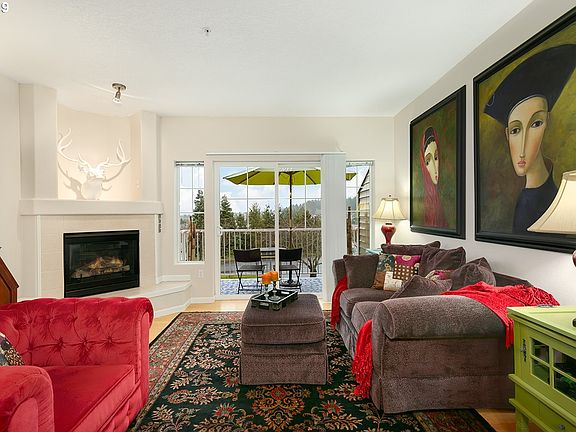 5th image of 15060 SW Warbler Way Unit 104