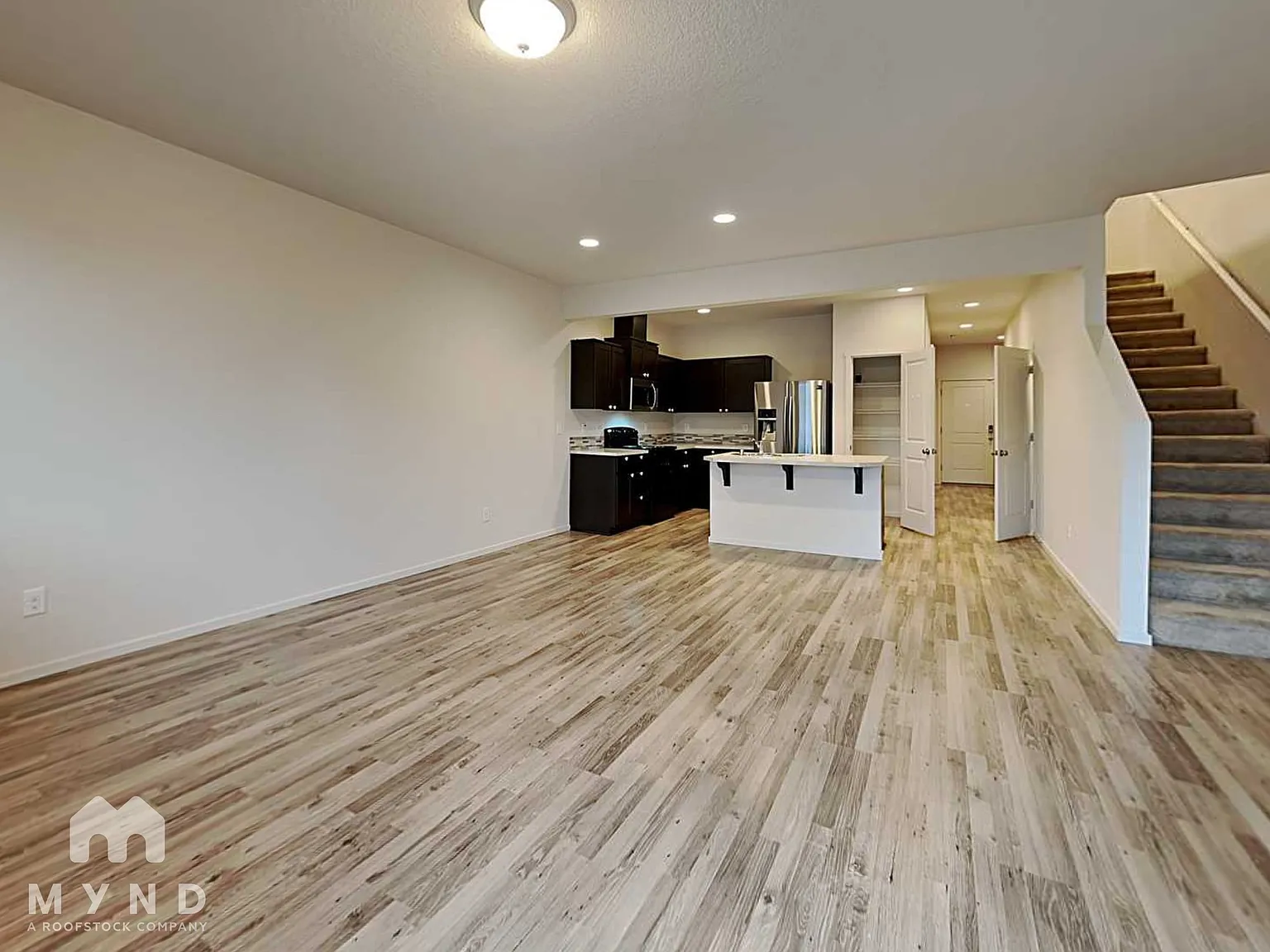 3 bed, 2.5 bath, 1544 sqft, $2,349 — Photo 4