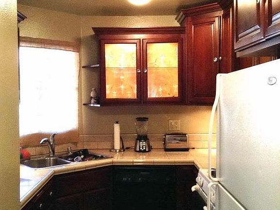 2nd image of 1725 E 16th St APT I