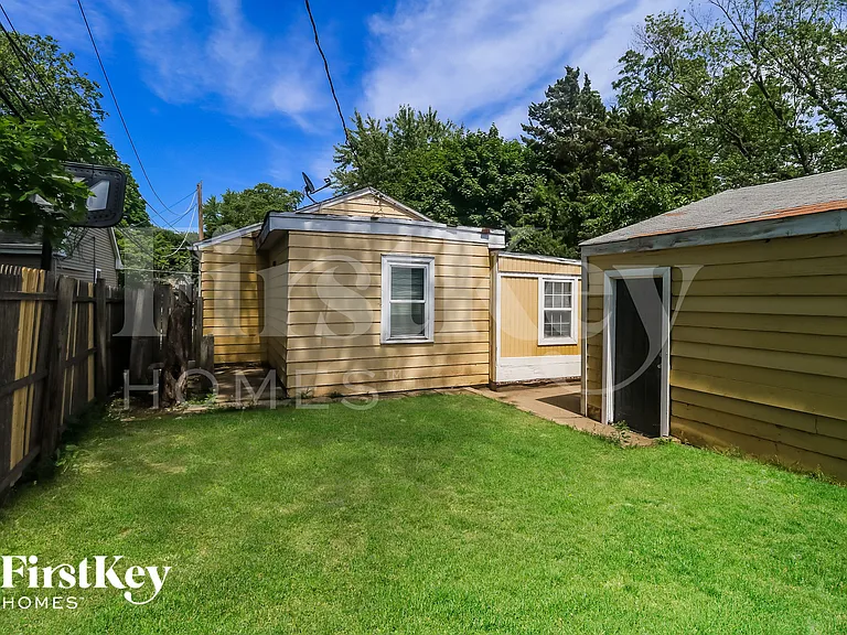703 Porter St — Photo 14